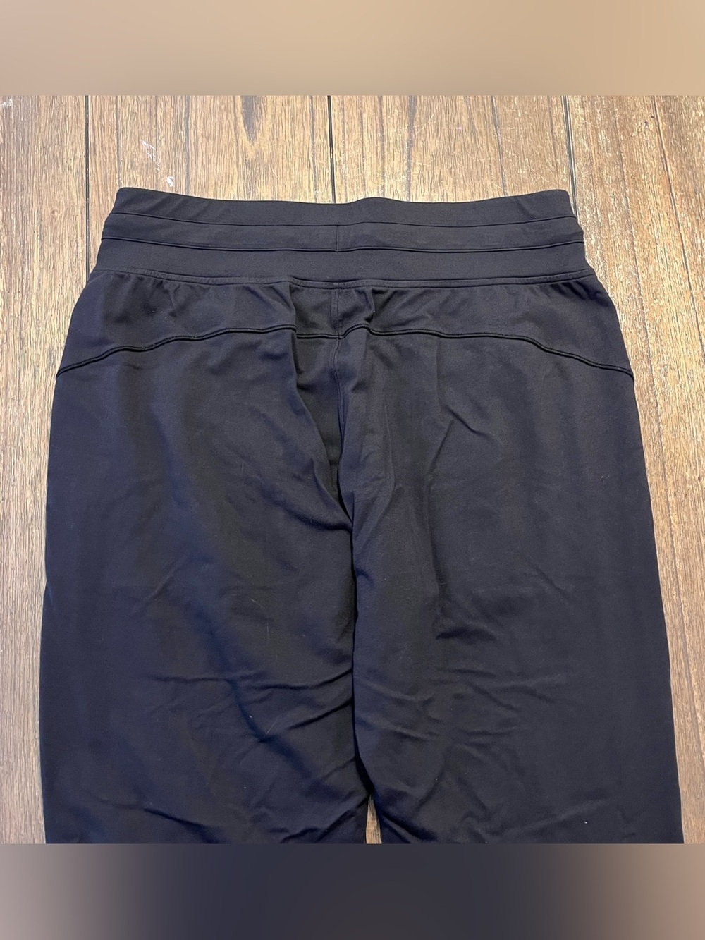 Lululemon Black Joggers Womens size 8 - Picture 4 of 6
